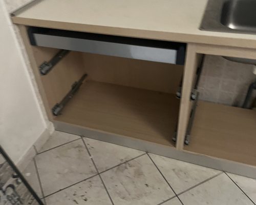 Montaggio e smontaggio mobili a Bollate - preparazione componenti