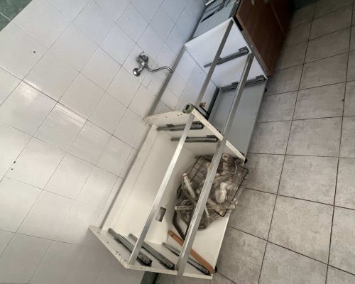 montaggio e smontaggio mobili a Sesto San Giovanni durante un intervento reale
