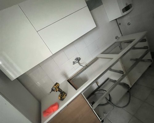 preparazione componenti a Sesto San Giovanni