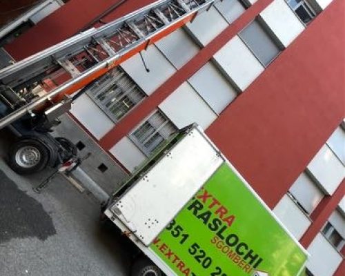 squadra operativa per traslochi a Paderno Dugnano